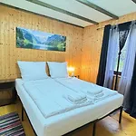Klimatisierte Familienchalets Am Millstaetter * Rothenthurn