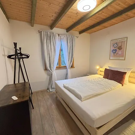 Holiday park Klimatisierte Familienchalets Am Millstaetter Rothenthurn
